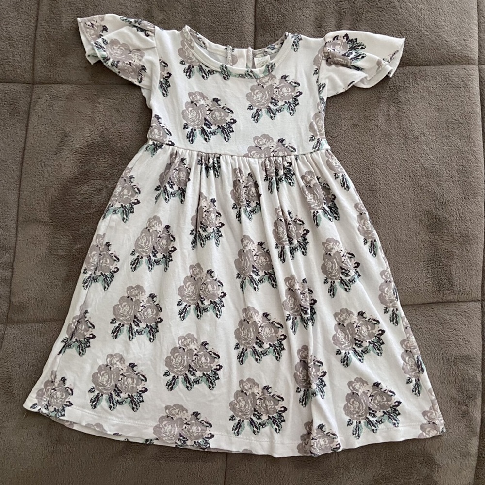 Kate Quinn Rose Flutter Sleeve Dress 💫